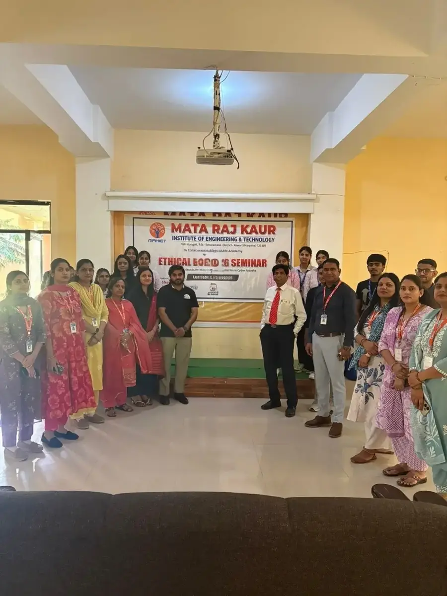 IT training lab at SSSAM Academy Old DLF Gurugram