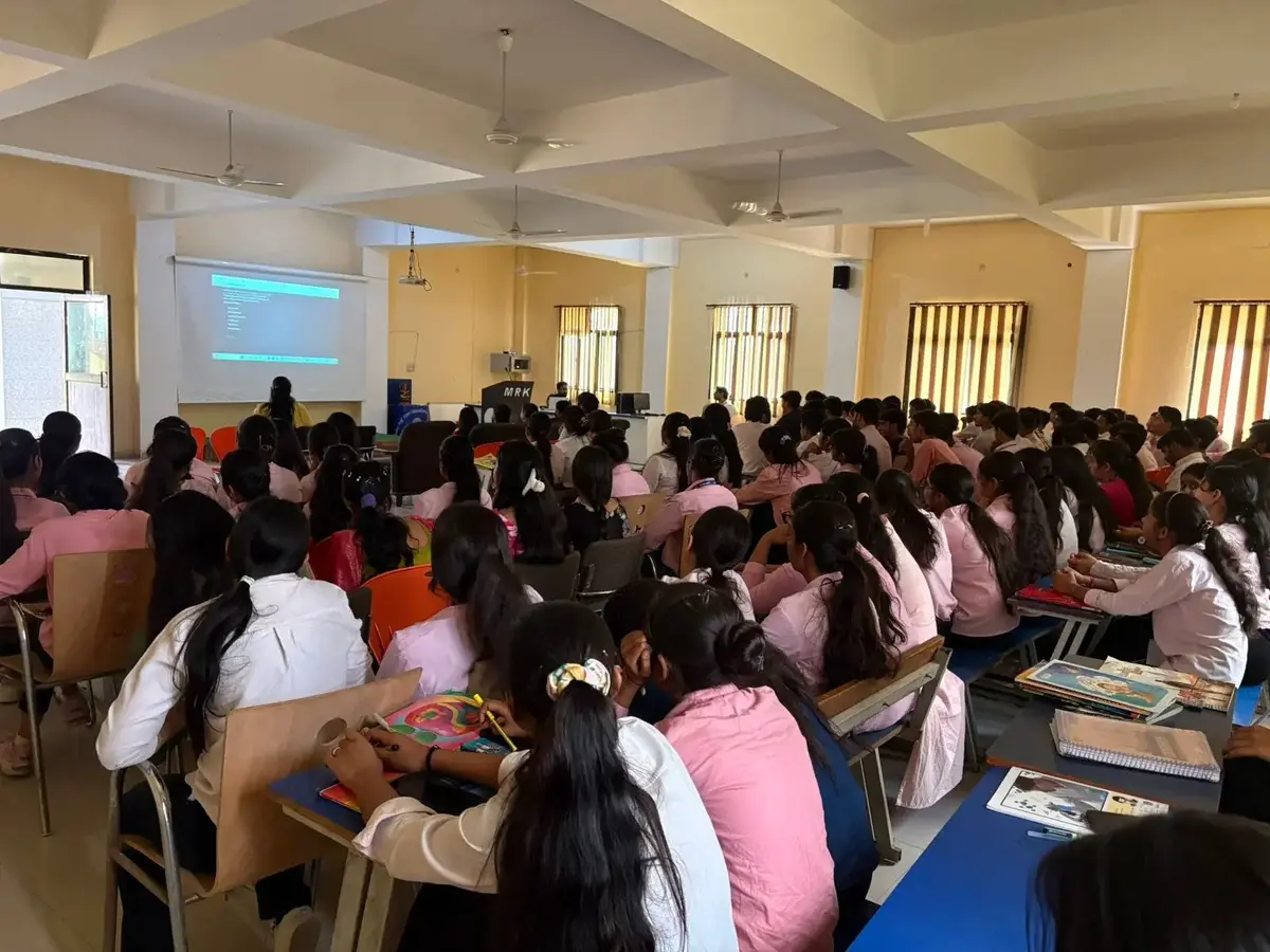 College technical guest lecture by SSSAM Academy